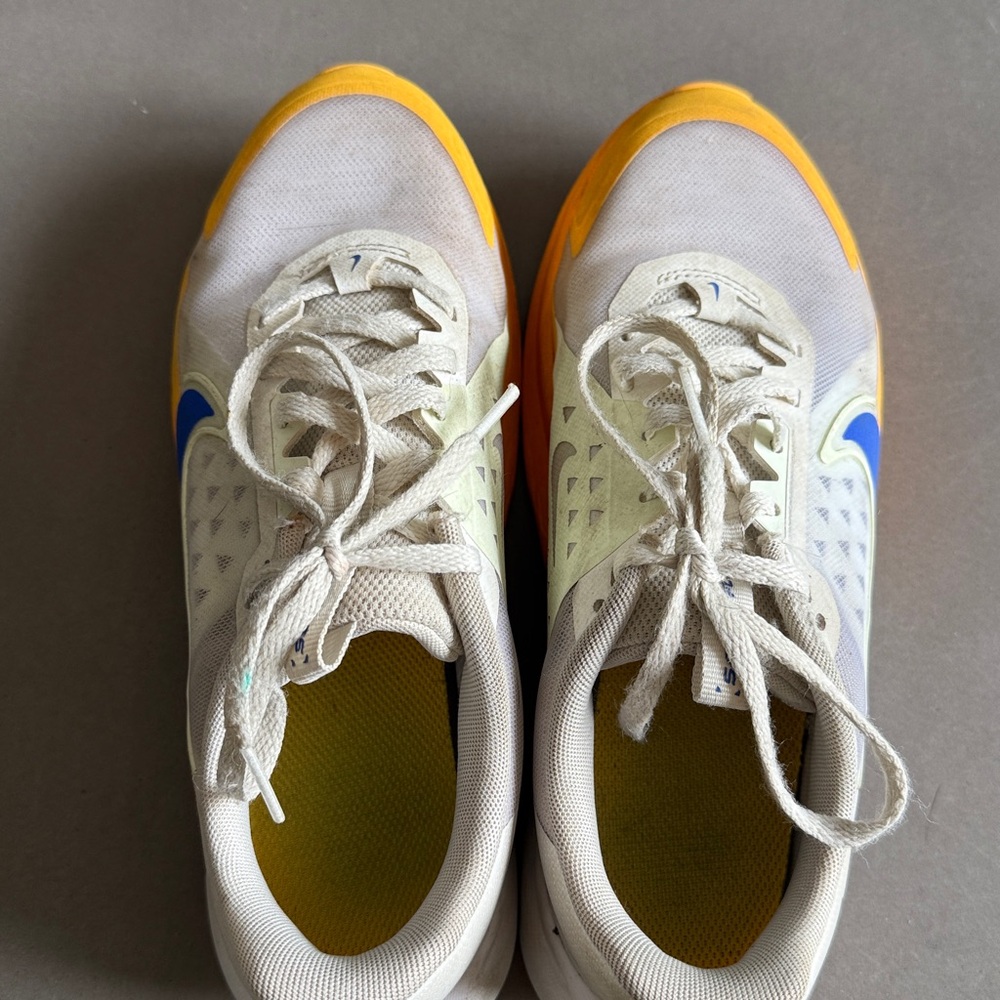 Nike Sonic Fly Trainers - Picture 5 of 7